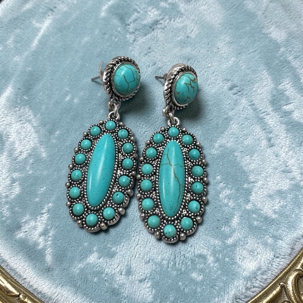Turquoise & Silver Tone Southwestern Style Dangle Earrings